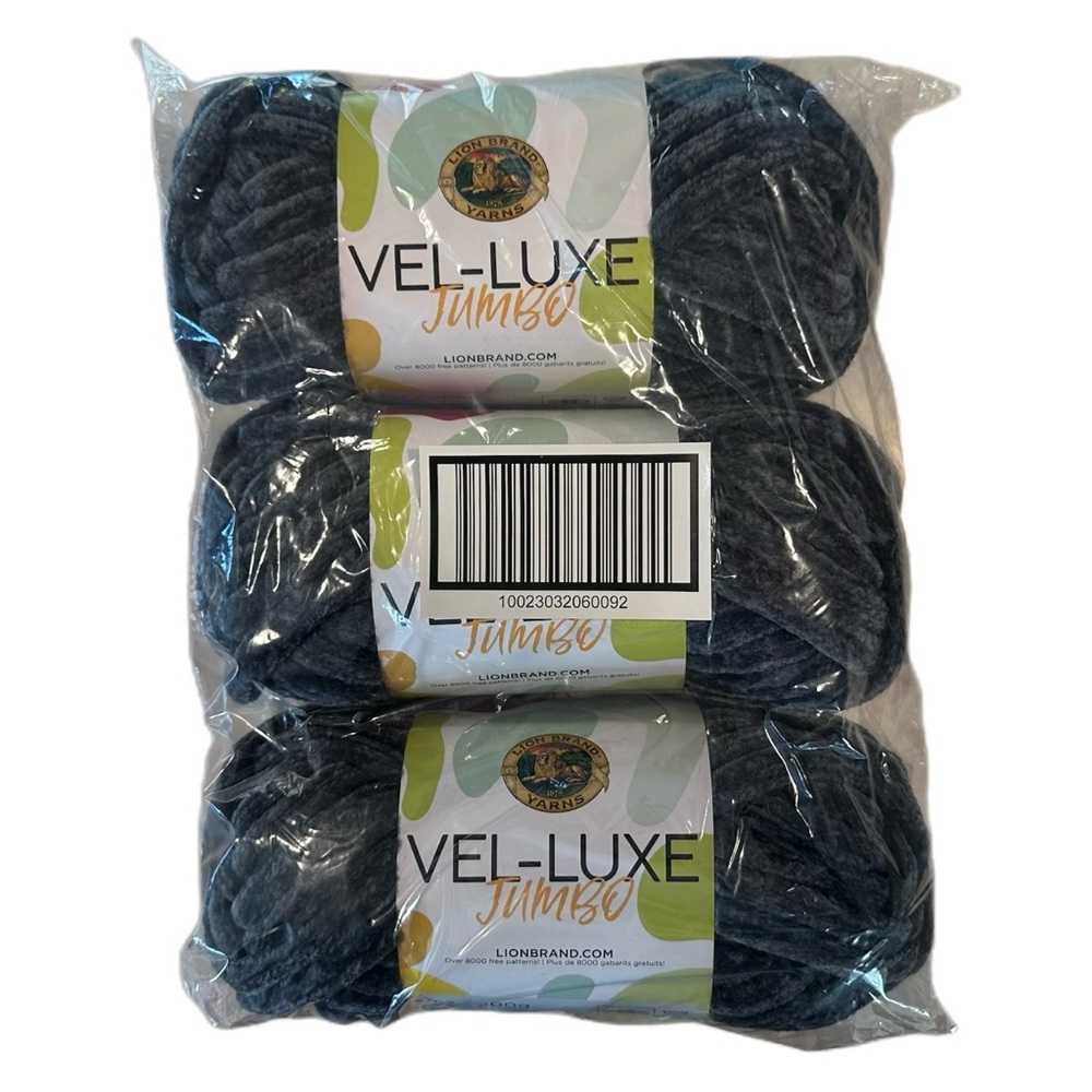 Vel-luxe jumbo Yarn from Lions Brand